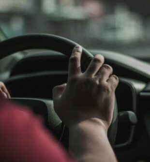 Trafikkskole i Drammen: Slik finner du et godt sted å ta førerkort